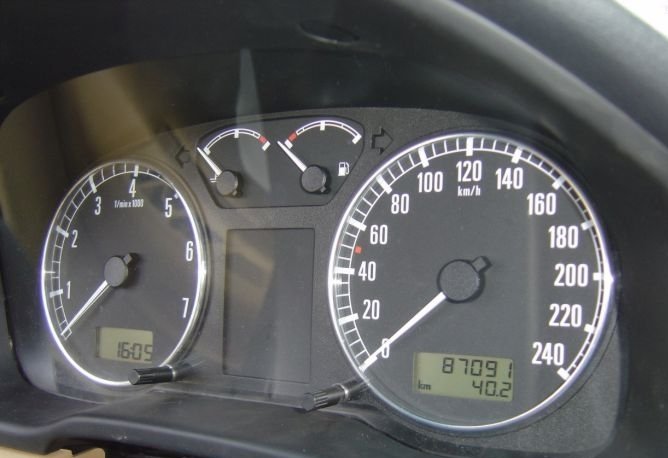 ضمادة إنصهار نقابة  Chromované kroužky tachometru Škoda Octavia I (1997 - 2010) - hliníkové  auto-doplnky.com