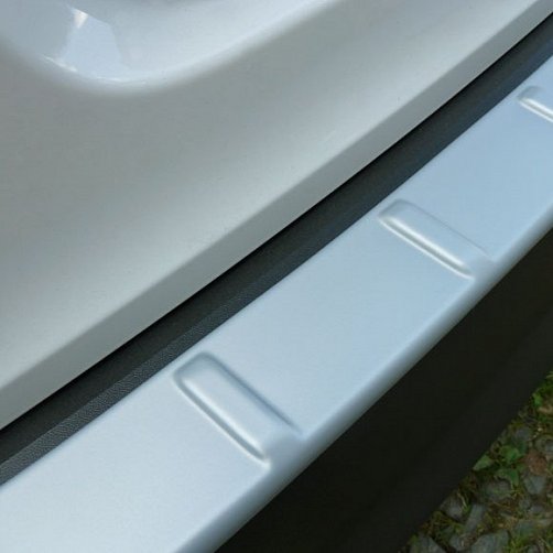Práh pátých dveří Škoda Yeti (2009 - 2013) - ABS plast ve stříbrném provedení